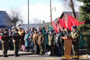 Честь и слава вам, доблестные защитники Отечества!